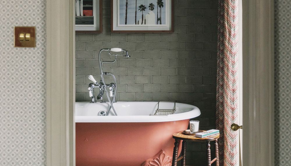 Top 10 Exceptional Ways to Use Subway Tile in a Bathroom
