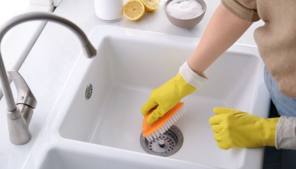 How To Clean Your Kitchen Sink Drain 