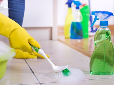 Commercial Hard Water Stain Removers